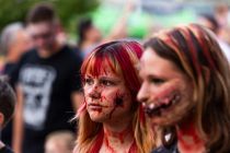 Zombi povorka