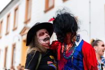 Zombi povorka