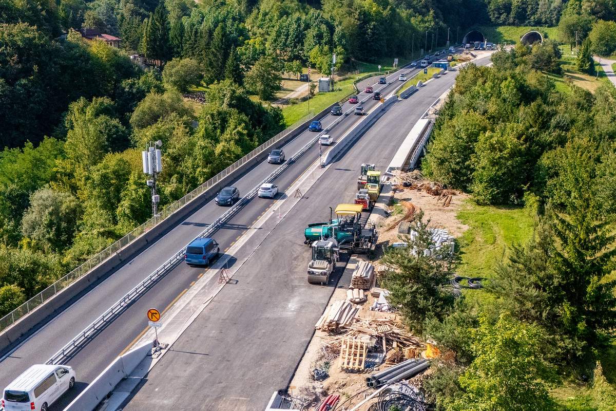 Dela na avtocesti