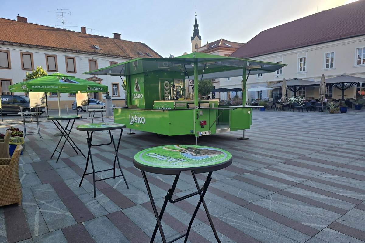 Na koncertu v Radencih so si »sposodili« Laško mizo, sedaj so jo vrnili
