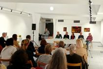 Okrogla miza O vlogi umetnika