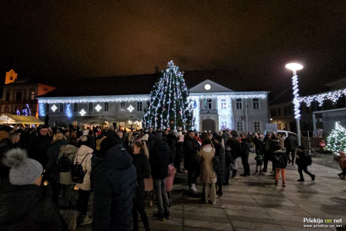 Adventni čas na Glavnem trgu Adventni čas na Glavnem trgu