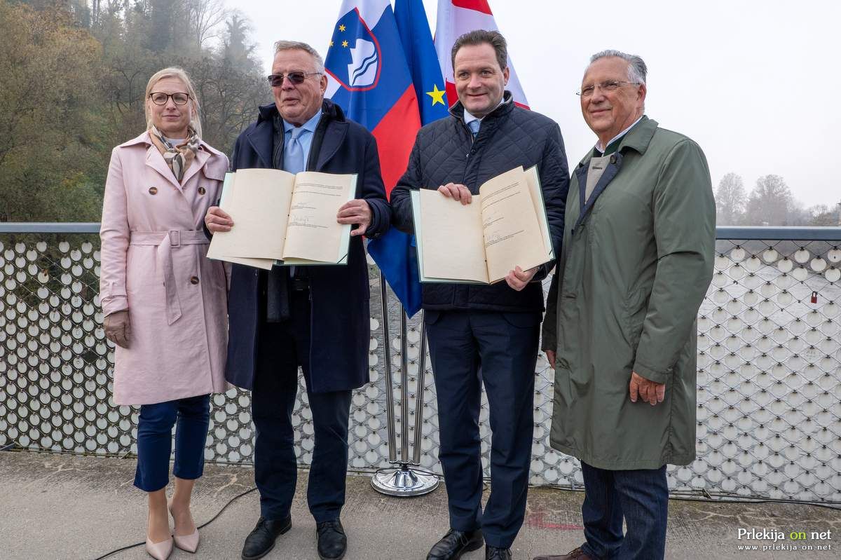 Ministra na Mostu prijateljstva podpisala deklaracijo goMURra