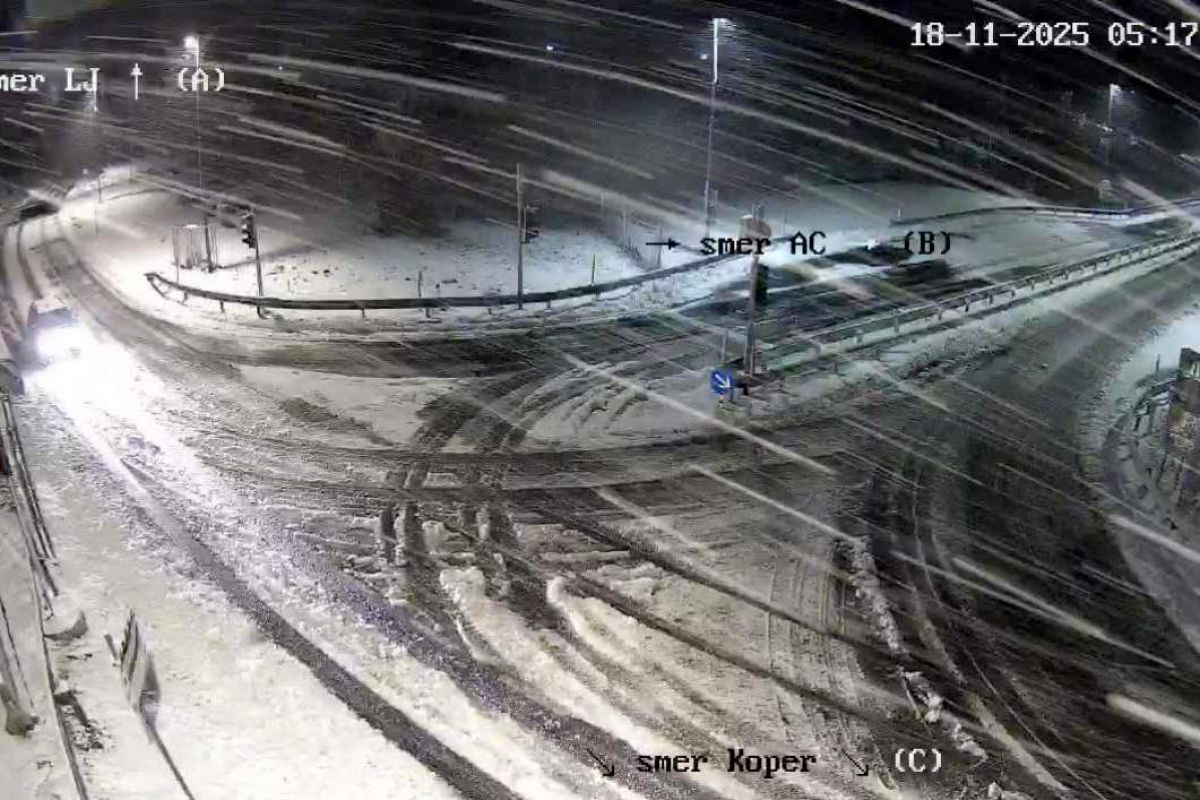 Ponekod na cestah so zimske razmere