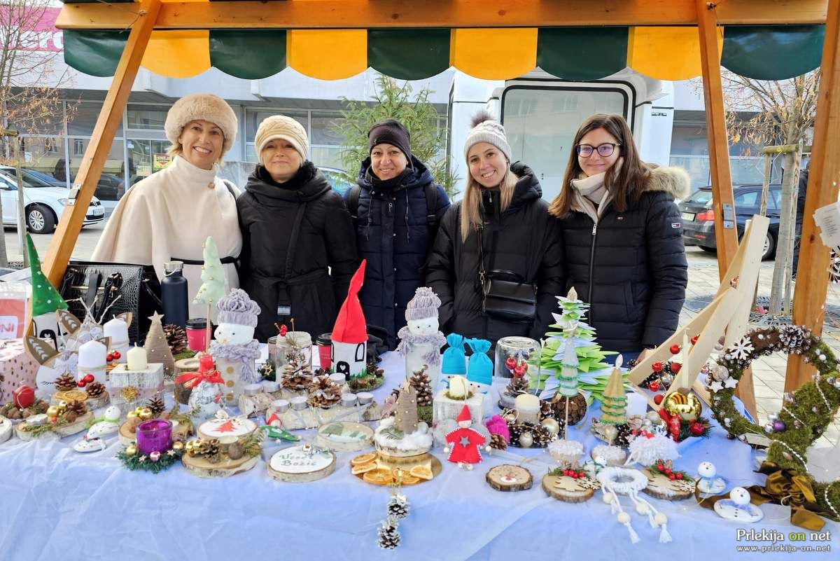 Božično-novoletna tržnica v Ljutomeru