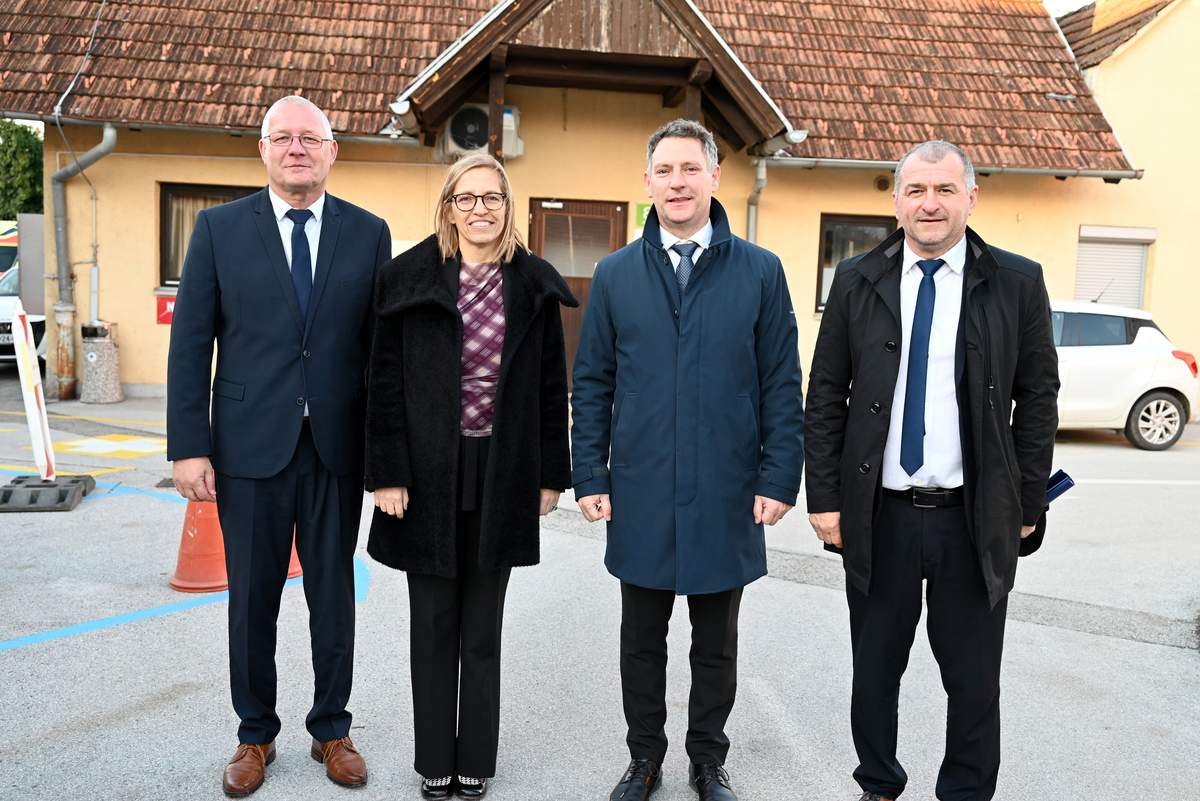 Obisk ministrice za zdravje dr. Valentine Prevolnik Rupel v Ormožu Obisk ministrice za zdravje dr. Valentine Prevolnik Rupel v Ormožu