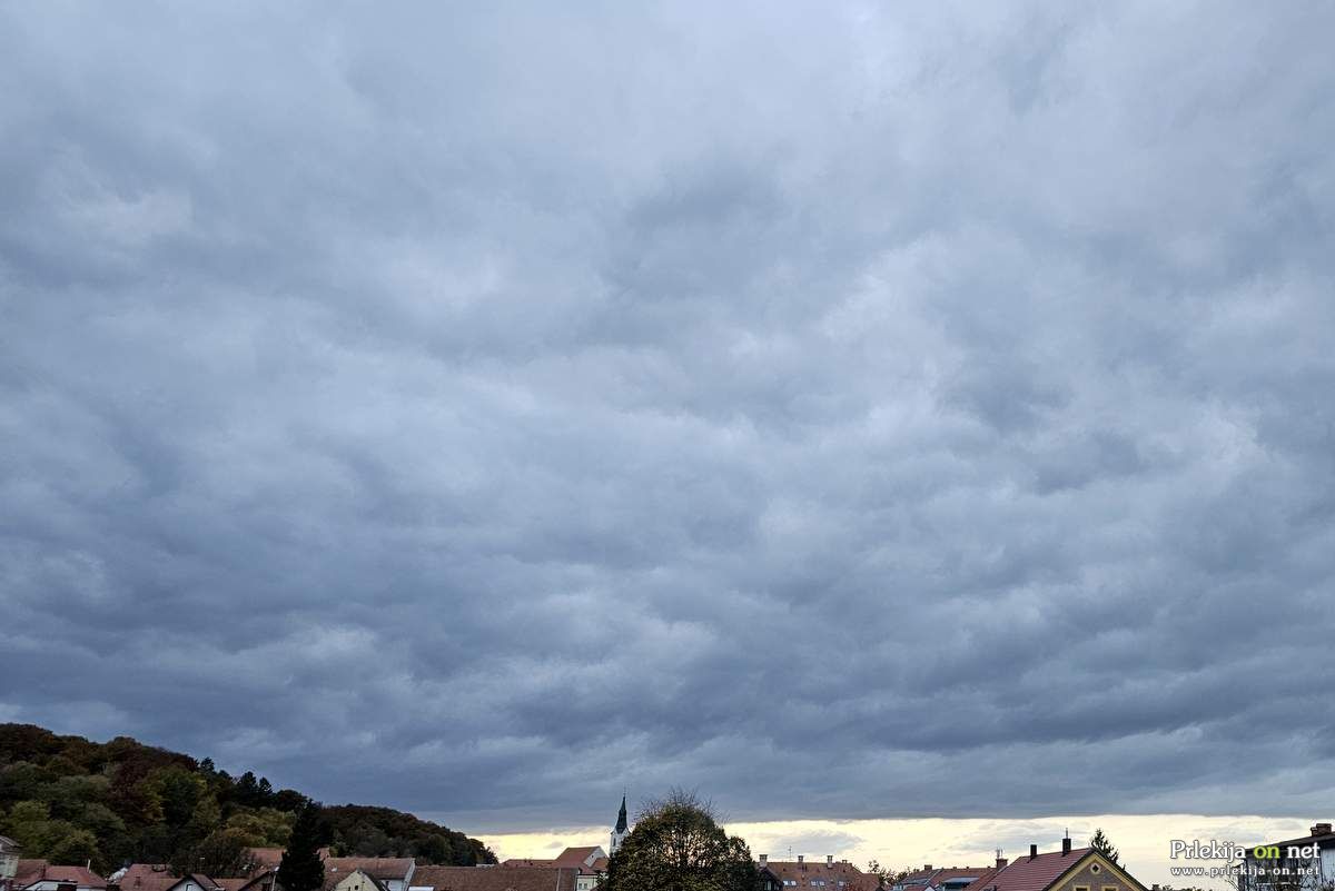 Po nižinah severovzhodne Slovenije bodo sunki vetra presegali hitrosti 70 km/h Po nižinah severovzhodne Slovenije bodo sunki vetra presegali hitrosti 70 km/h