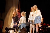 Babicaj podaj mi roko 2025