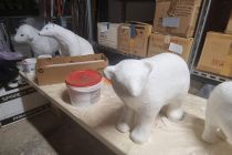 Polarne medvedke in druge figure izdelujejo sami