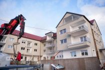 Poslovno-stanovanjski objekt v Apačah