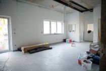 Poslovno-stanovanjski objekt v Apačah