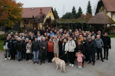 Jurakovo »Sončnično polje« v Vučji vasi