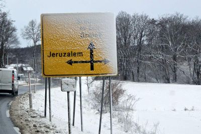 V petek bo deloma snežilo, deloma deževalo