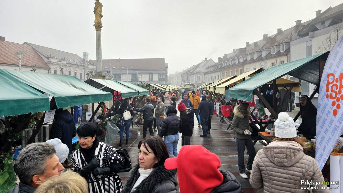 Božično-novoletna tržnica v Ljutomeru
