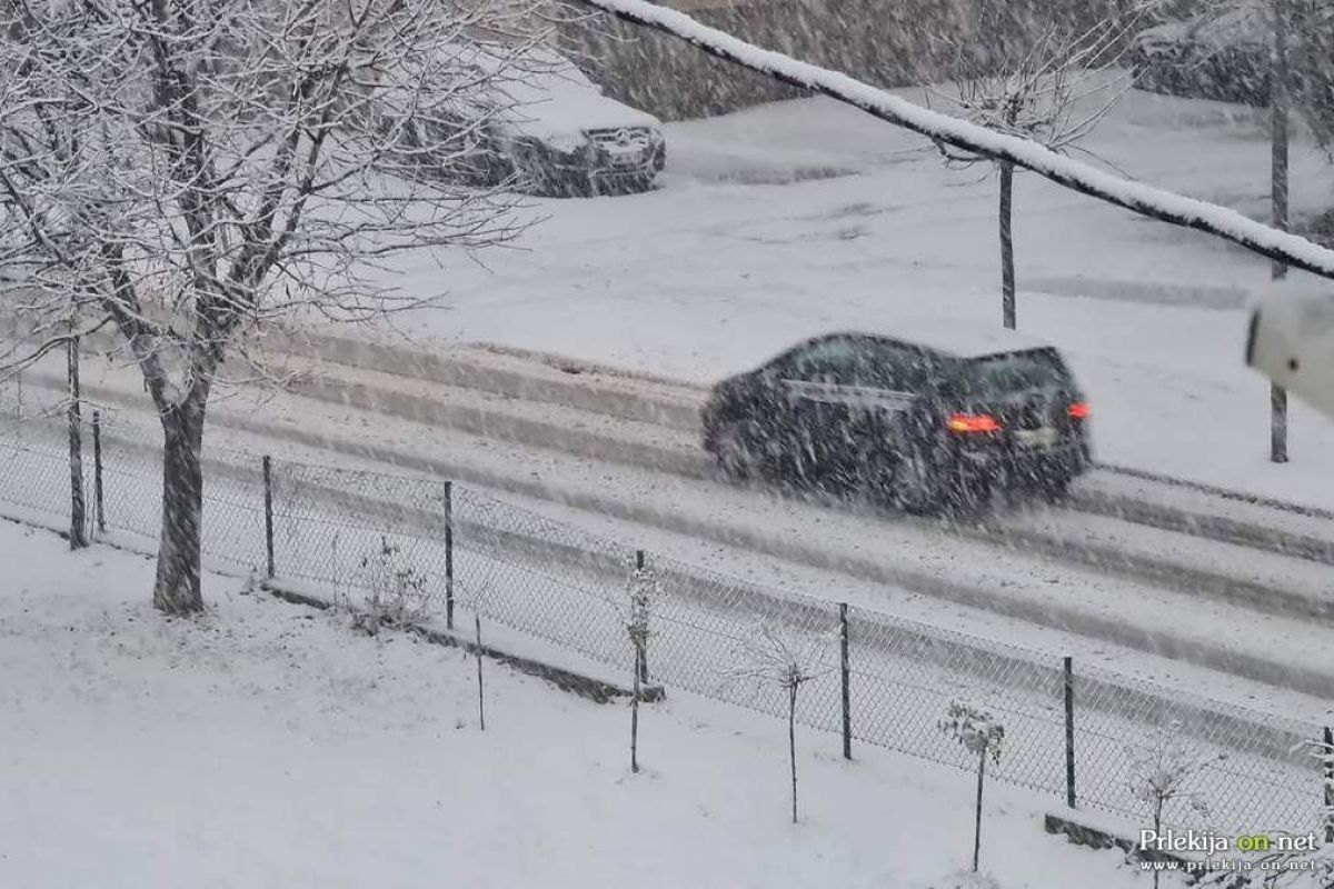 Naslednje dni naj bi snežilo