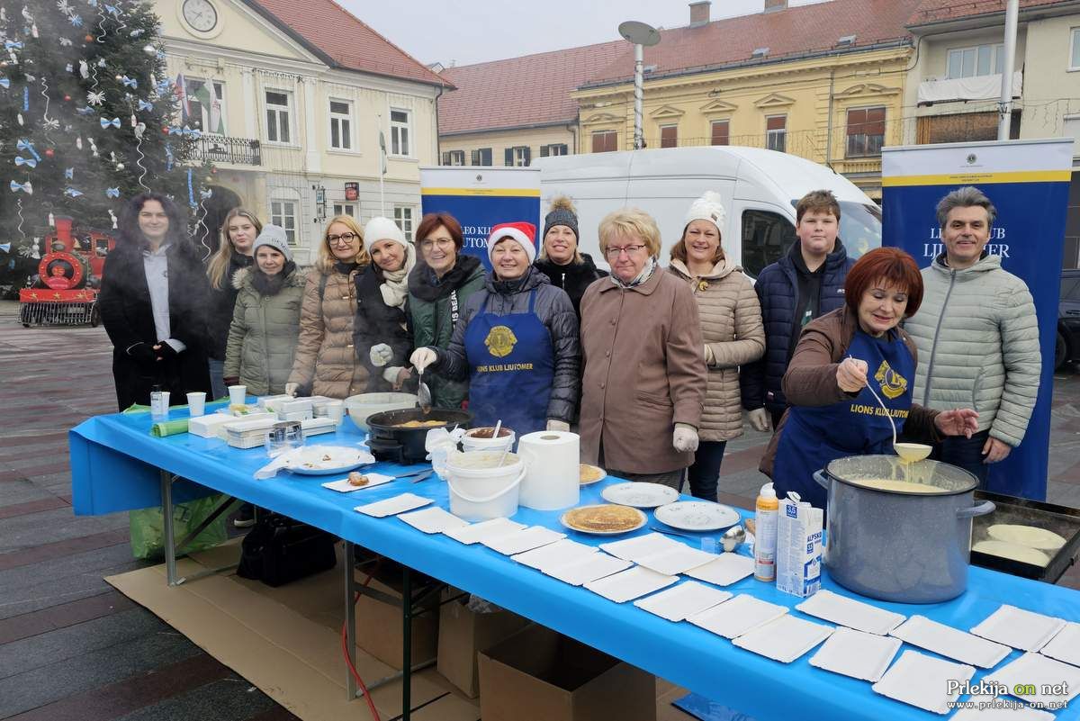 Božično-novoletna tržnica v Ljutomeru Božično-novoletna tržnica v Ljutomeru