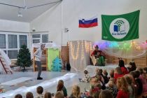 Dramatizacija »Iščemo hiško za božično miško«