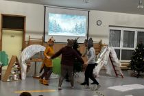 Dramatizacija »Iščemo hiško za božično miško«