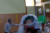 Dramatizacija »Iščemo hiško za božično miško«