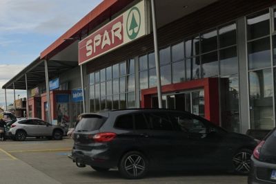 Zgodilo se je pri trgovini Spar v Ljutomeru