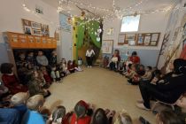 Obisk Dedka Mraza in Božička v vrtcu Grozdek Kapela