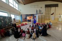 Obisk Dedka Mraza in Božička v vrtcu Grozdek Kapela