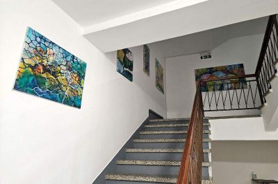 Razstava »Lüšno Pisano pa za Hasek«