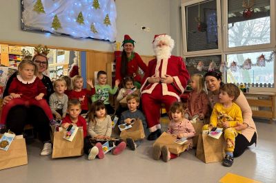 Dramatizacija »Iščemo hiško za božično miško«