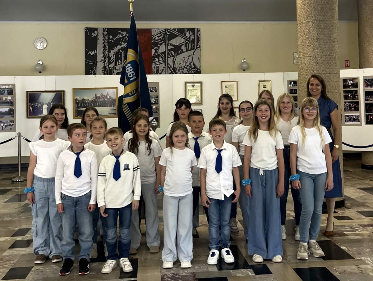 Otroški pevski zbor OŠ Janka Ribiča Cezanjevci