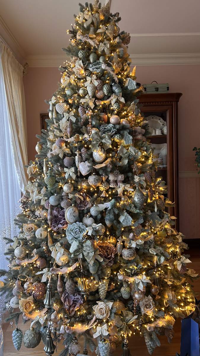 Sodobna umetna božična drevesa