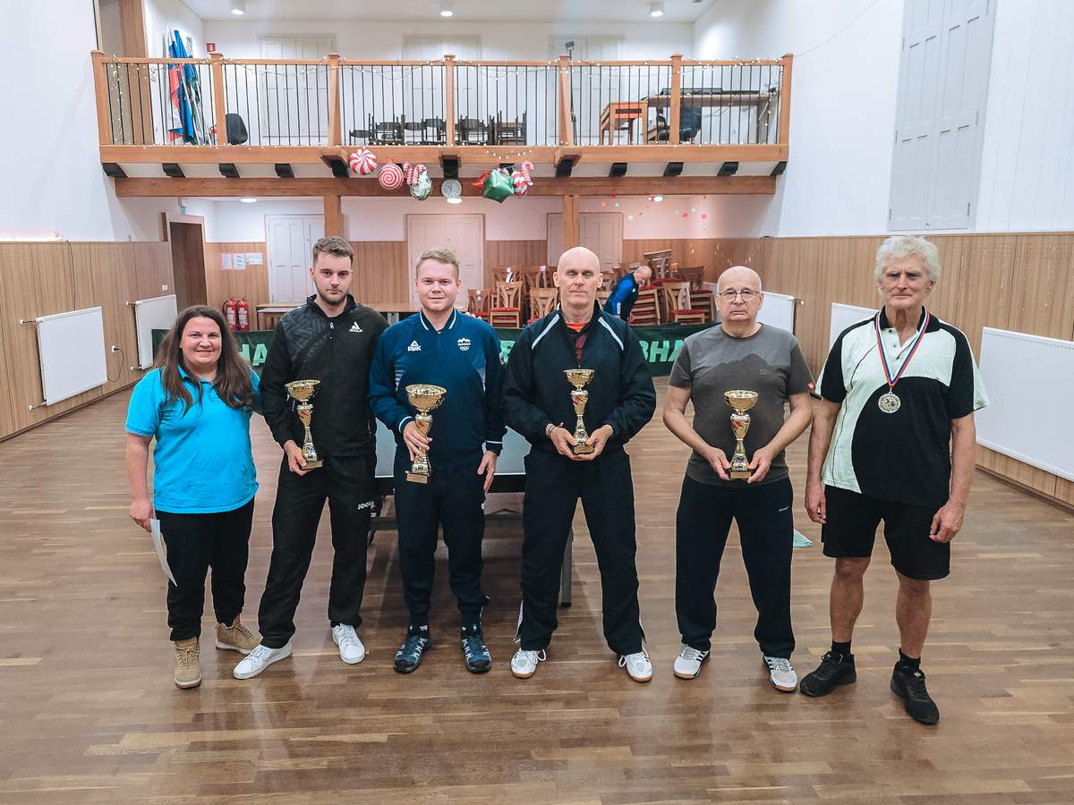 Novoletna turneja v namiznem tenisu