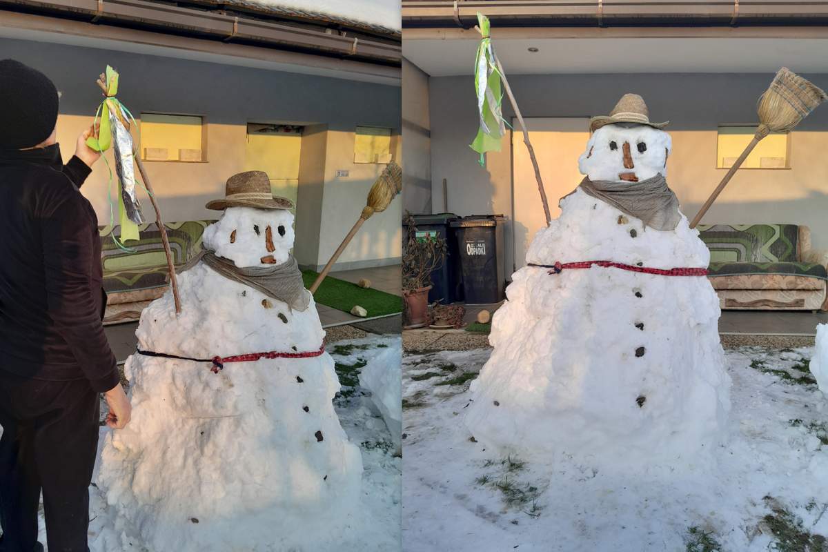 Sneženi mož iz novozapadlega snega v vasi Lipa v občini Beltinci
