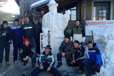 Snežna skulptura v središču Male Nedelje