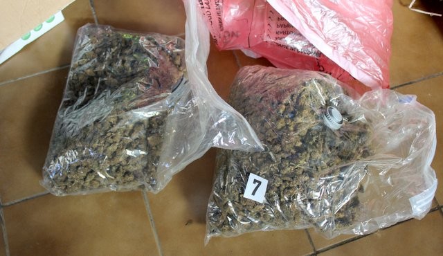 25-letniku zasegli več kot tri kilograme prepovedane droge