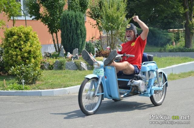 4. Srečanje mopedov 4. Srečanje mopedov