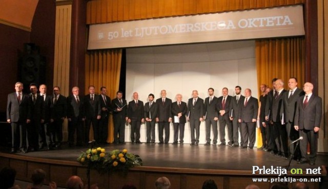 Ljutomerski oktet je ob 50-letnici zapel tudi v sestavu prejšnjih in trenutnih članov Ljutomerski oktet je ob 50-letnici zapel tudi v sestavu prejšnjih in trenutnih članov
