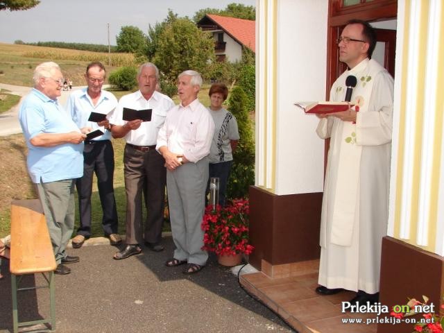 Blagoslov obnovljene kapele v Radoslavcih Blagoslov obnovljene kapele v Radoslavcih