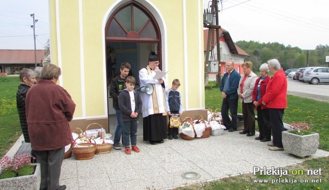Velikonočni blagoslov v Trnovcih