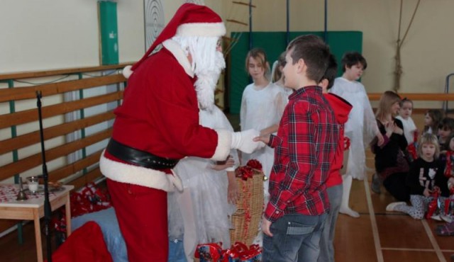 Božična prireditev na OŠ Mala Nedelja