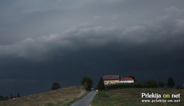 Nevihtni oblaki nad Prlekijo