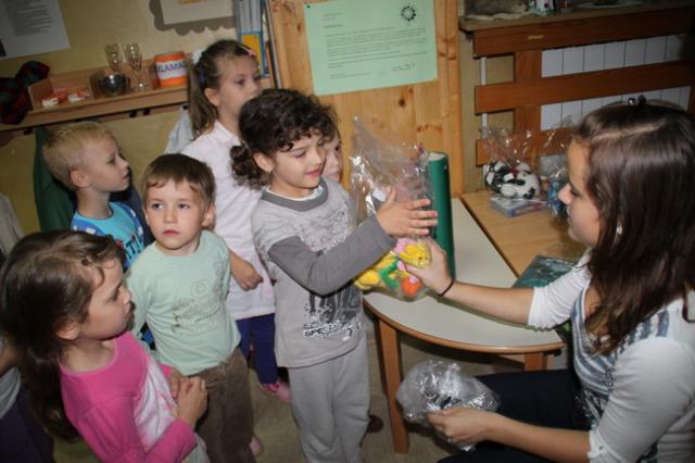 Dobrodelna akcija na OŠ Cezanjevci Dobrodelna akcija na OŠ Cezanjevci