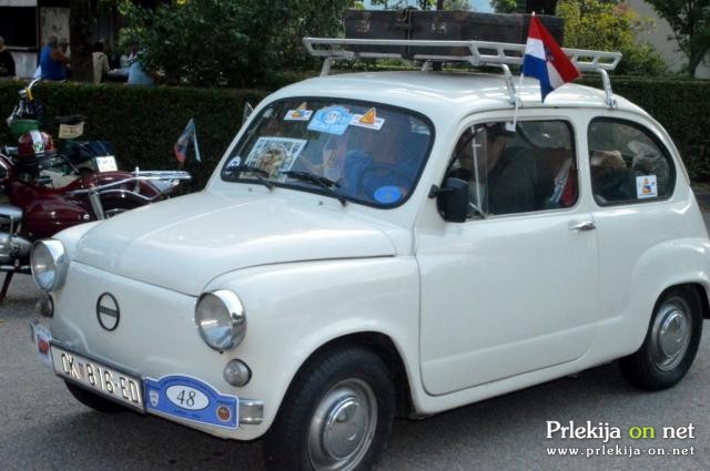 Srečanje starodobnikov na Stari Gori Srečanje starodobnikov na Stari Gori