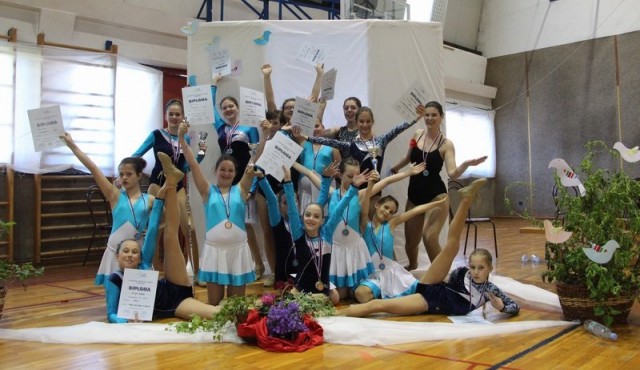 Članice Twirling kluba Ljutomer Članice Twirling kluba Ljutomer