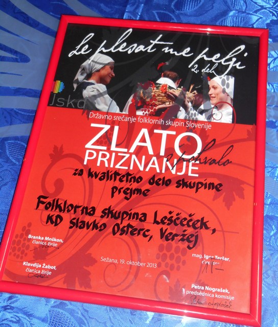 Prejeli so zlato priznanje s pohvalo za kvalitetno delo skupine Prejeli so zlato priznanje s pohvalo za kvalitetno delo skupine