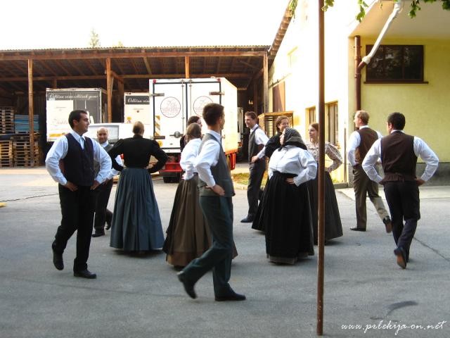 Folklorna skupina Leščeček Folklorna skupina Leščeček