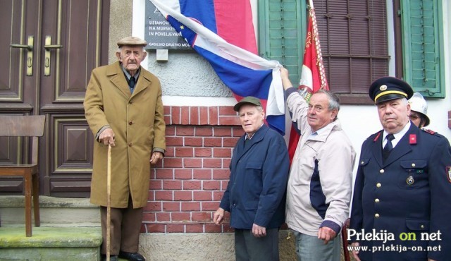Slovesno odkritje spominske plošče Slovesno odkritje spominske plošče