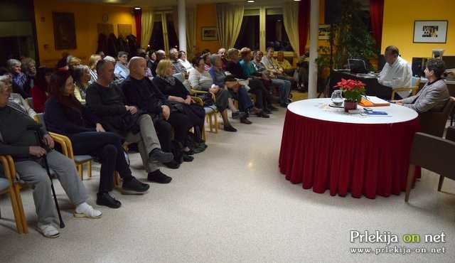 Glasbena terapija v DOSOR-ju Glasbena terapija v DOSOR-ju