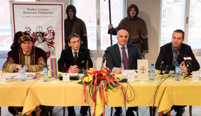 Novinarska konferenca Novinarska konferenca