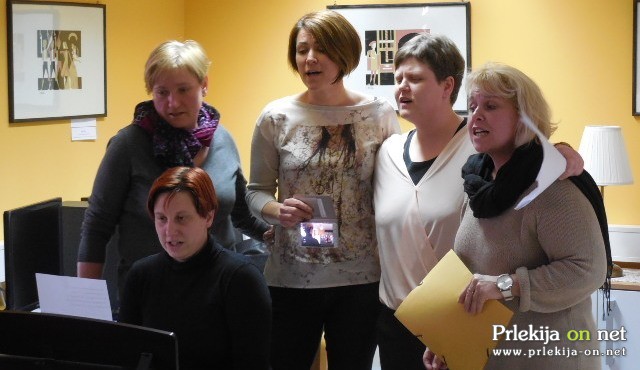 Valentinove karaoke v DOSOR-ju, foto: Marija Erveš Valentinove karaoke v DOSOR-ju, foto: Marija Erveš