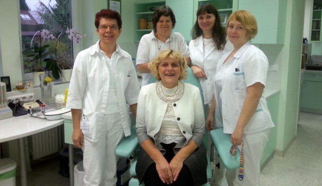 Laboratorijske delavke z direktorico ZD Ljutomer Laboratorijske delavke z direktorico ZD Ljutomer